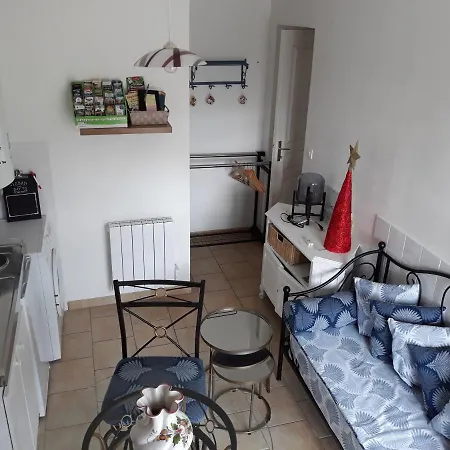 Bed & Breakfast D'hotes Elvire Et Laurent Barbey 4*