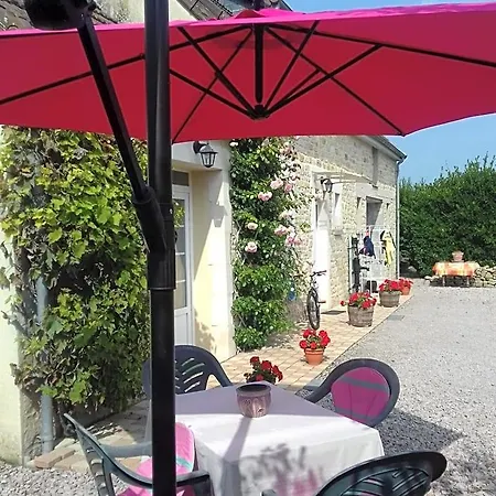 D'hotes Elvire Et Laurent Barbey Bed & Breakfast