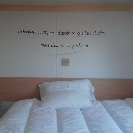 D'hotes Elvire Et Laurent Barbey Bed and breakfast *