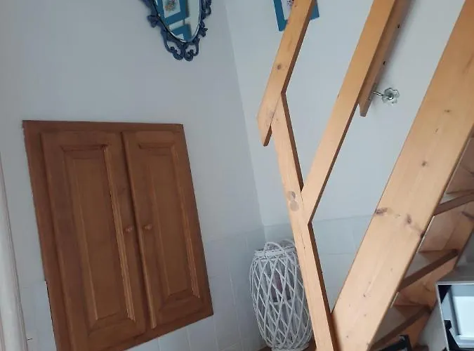 D'hotes Elvire Et Laurent Barbey Bed & Breakfast